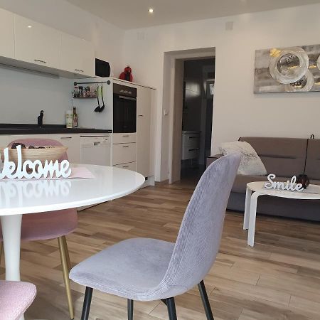 Apartment Manu พูลา ภายนอก รูปภาพ
