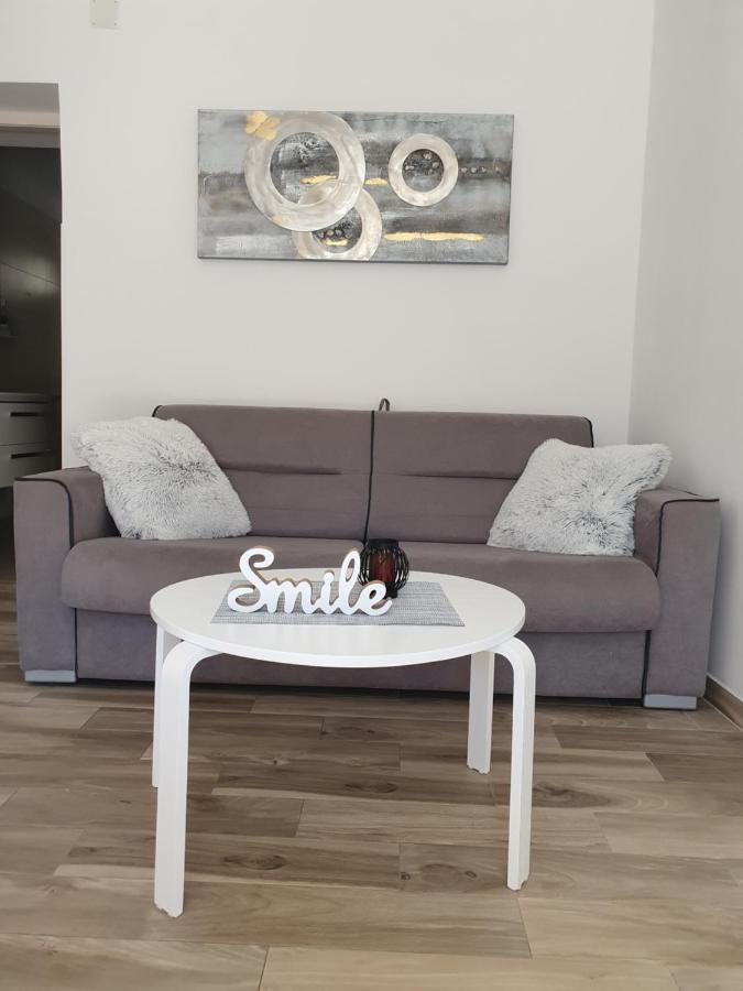 Apartment Manu พูลา ภายนอก รูปภาพ