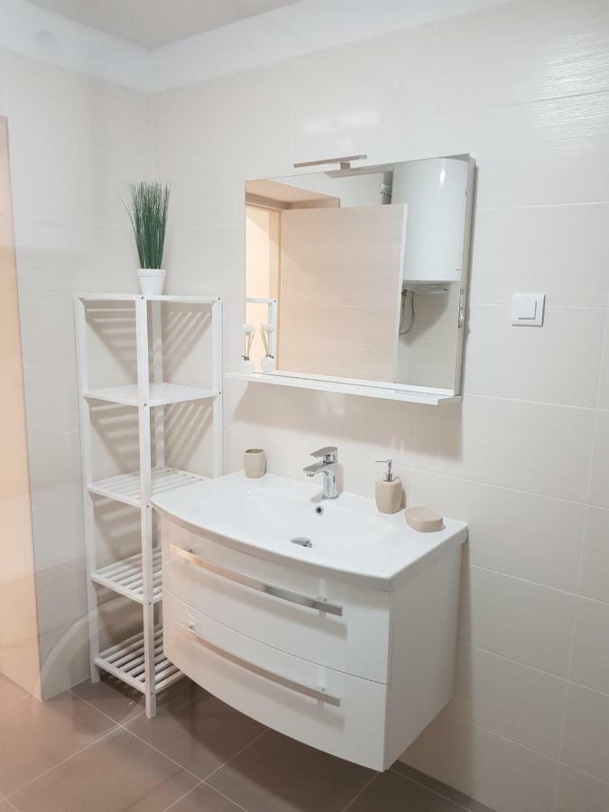 Apartment Manu พูลา ภายนอก รูปภาพ